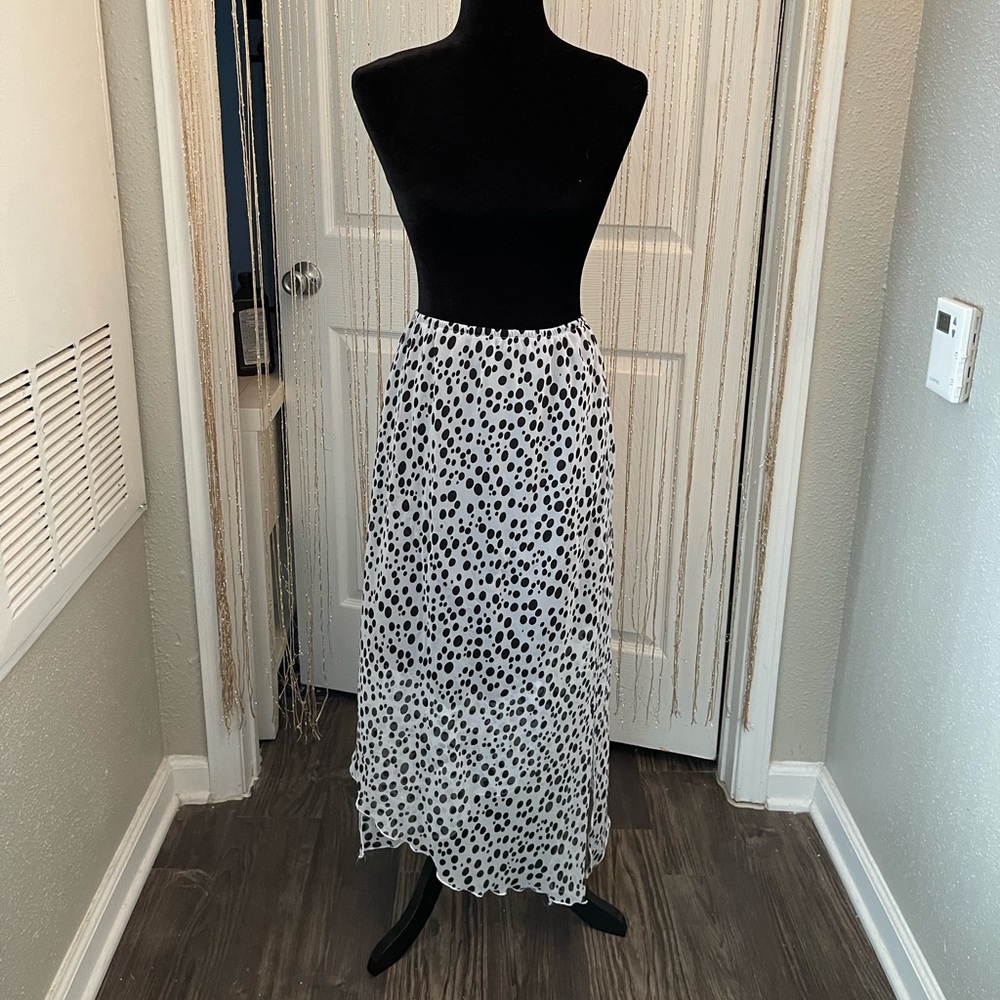 flowy back and white skirt